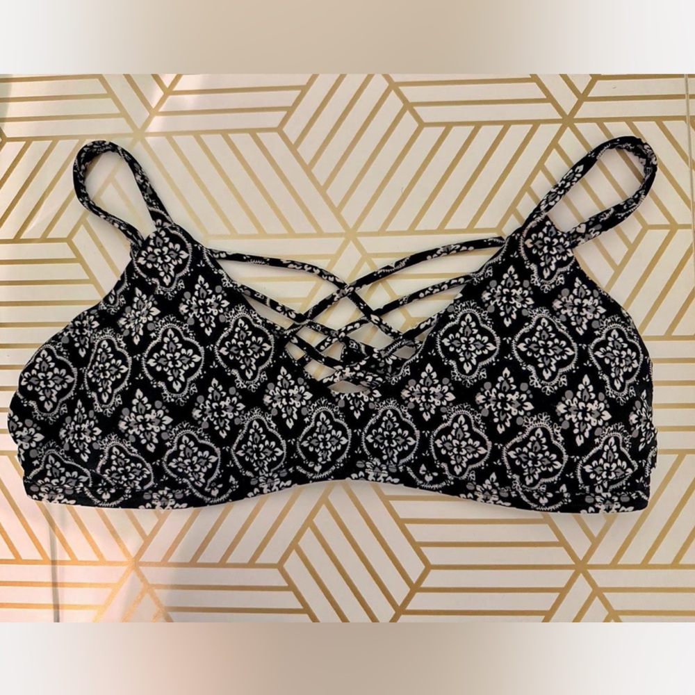 Hollister Swim Black and white paisley print bikini top